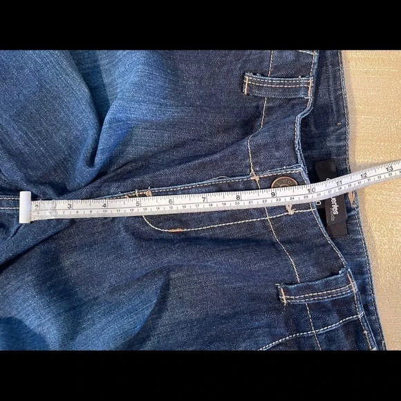 DAISY Fuentes Moda Womens Dark Wash Mid Rise Cropped Carpi Jeans. - Picture 8 of 9